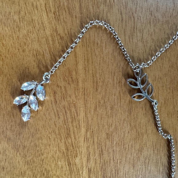 J Crew Leaf Necklace - Picture 1 of 8